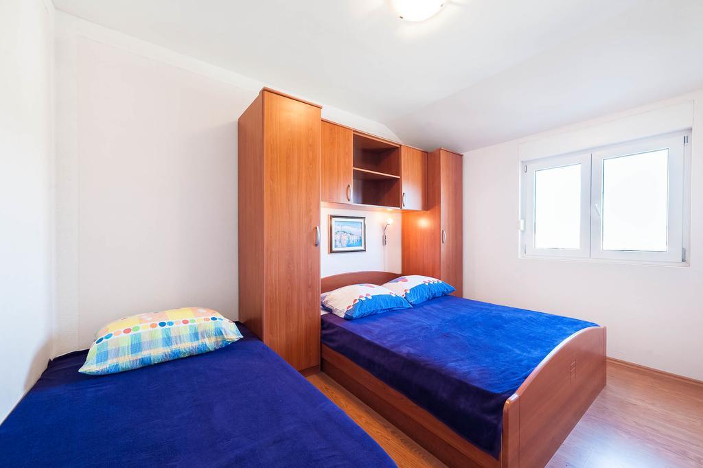 Apartments Maras Шибеник Екстер'єр фото