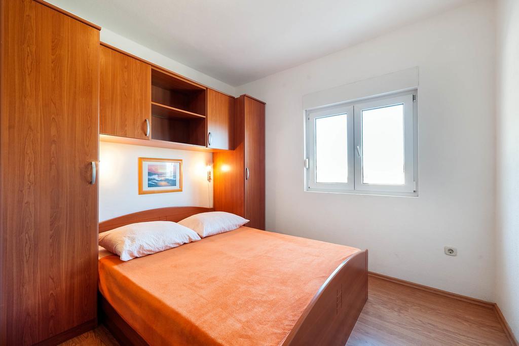Apartments Maras Шибеник Екстер'єр фото