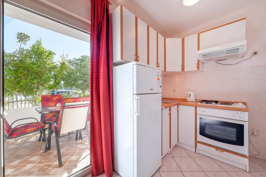 Apartments Maras Шибеник Екстер'єр фото