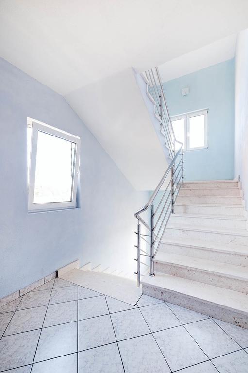 Apartments Maras Шибеник Екстер'єр фото
